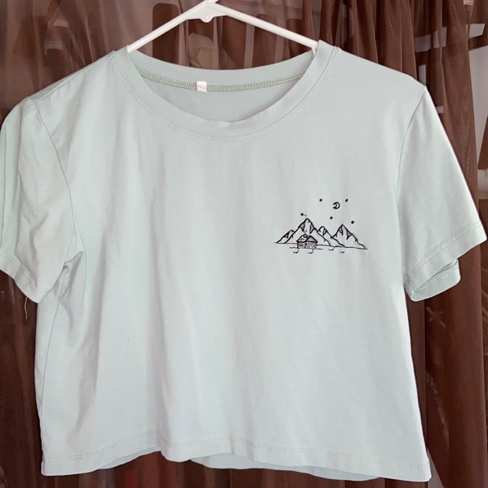 SHEIN Cropped Tee